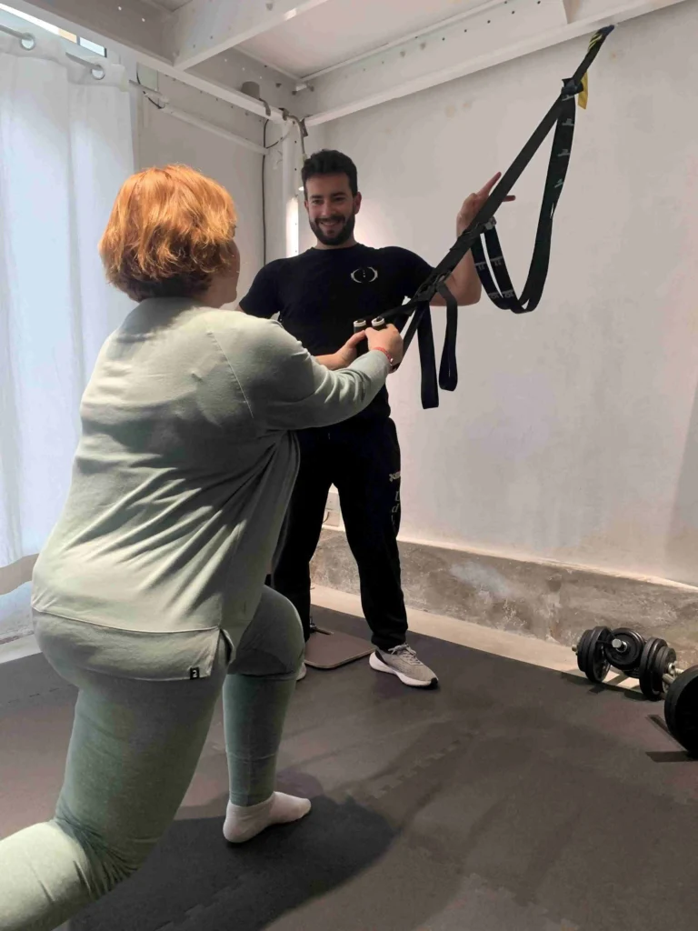Mujer entrena con KenkoTraining en Barcelona Sants